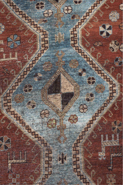 Vintage Shiraz Area Rug (4' x 6')